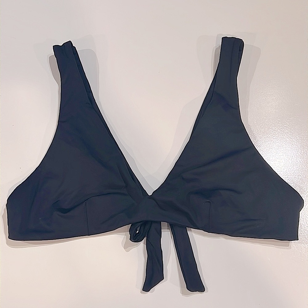 Volcom Simply Seamless Halter - Picture 4 of 11